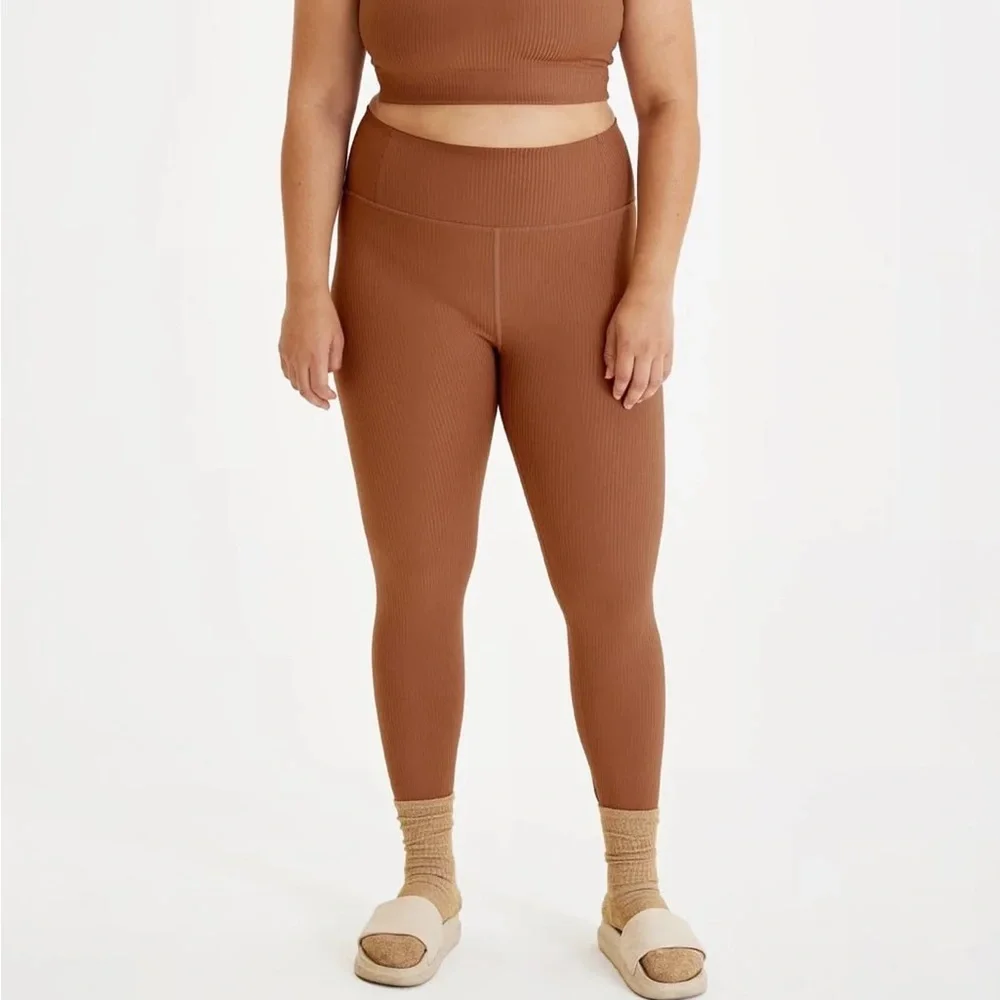 Girlfriend Collective High Rise Rib Leggings in Rye Brown Size Small - Picture 1 of 7